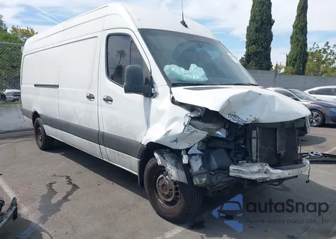 2019 Mercedes-Benz Sprinter 2500 High Roof V6 из США, поврежденный, VIN WD3PF1CD6KP027337